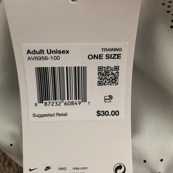 NWT unisex white Nike Hat - Picture 3 of 4